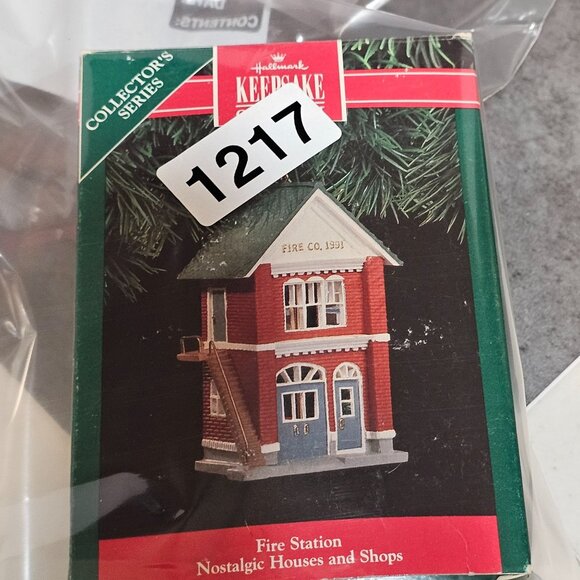 1991 Hallmark Ornament Fire Station #8 Nostalgic Houses And Shops Series NO BOX - Picture 14 of 14